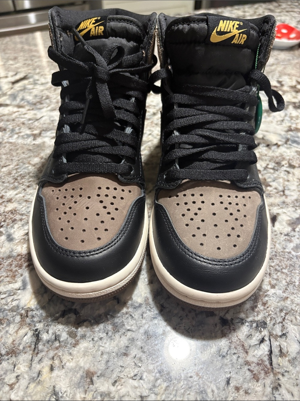Nike Jordan’s Retro High OG High-Top Sneakers — Palomino NEW